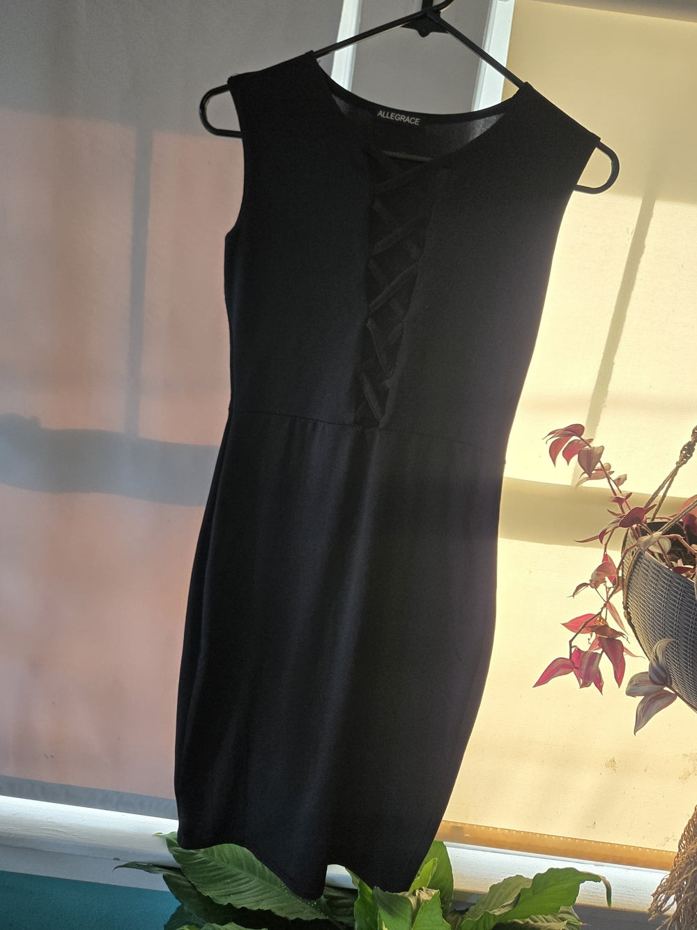 Black Sleeveless Lace-Up Sheath Dress with Scoop Neck